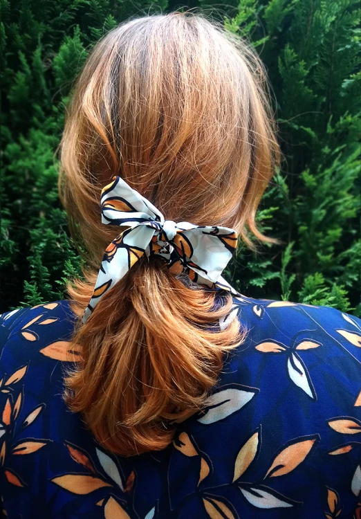 scrunchie na rude włosy