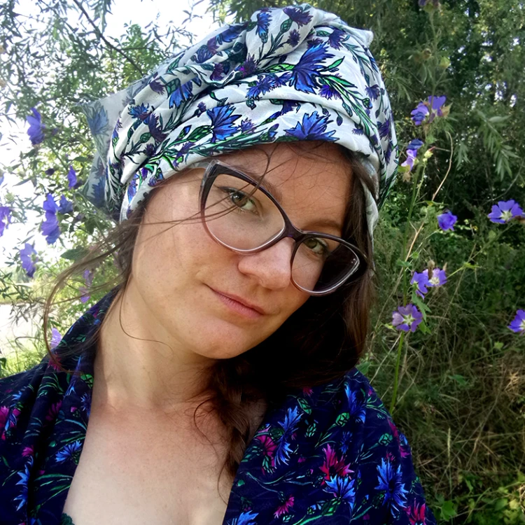 turban niebieskie kwiaty