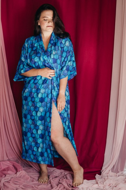nawrotanka niebieskie KIMONO w geometryczny wzór z wiskozy.jpg