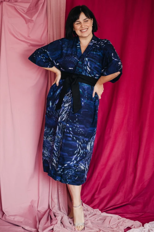 nawrotanka kimono granatowe autorski print rybki w oceanie.jpg