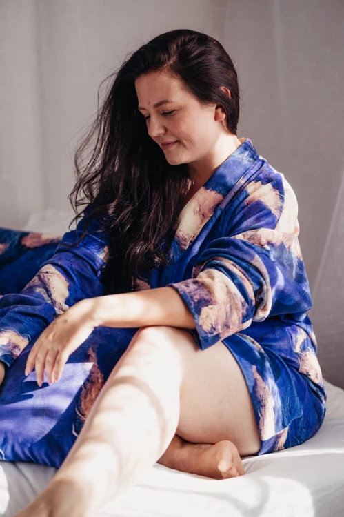 nawrotanka kimono domowe w malarski wzor nieba.jpg