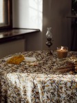 zolty obrus w jesienne liscie nawrotanka.jpg