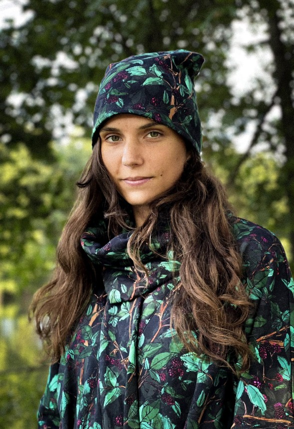 zielony zestaw w maliny na zime czapka print nawrotanka (1).jpg