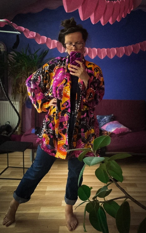 kimono luzna narzutka osmiornice zolta rozowa.jpg