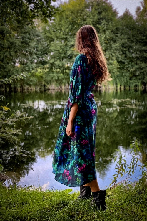 NAWROTANKA kimono szlafrok premium kopertowa sukienka lilie wodne nenufary ważki sesecyjna dekoracja print wzór (7).jpg