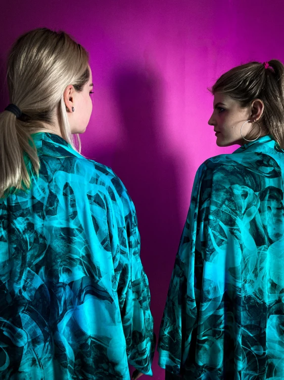 turkusowe kimono zorza poalrna blondynka nawrotanka (2).jpg