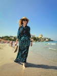 sukienka turkusowa w rybki nad morzem (2).jpg