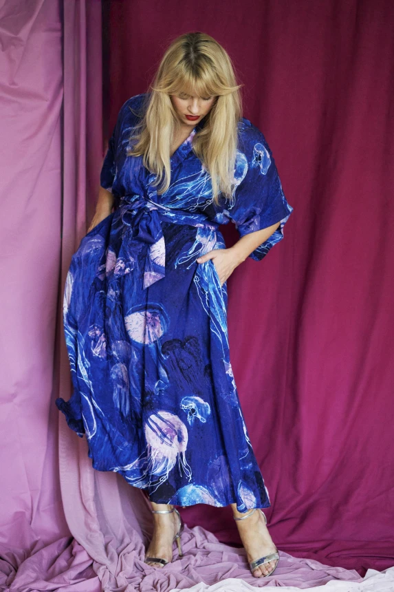 KIMONO premium MAXI SUKIENKA kopertowa • wzór MEDUZY kobalt • 100% jedwabista WISKOZA 