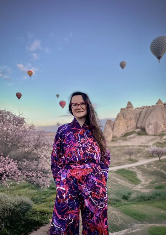 komplet spodnie i kimono RADOŚĆ NAWROTANKA na tle balonów w kapadocji.jpg