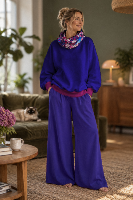 bluza niebieskie ptaki w jabłoniach + fioletowe spodnie.png