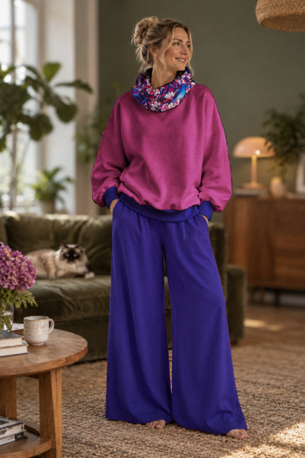 bluza różowa niebieskie ptaki w jabłoniach + fioletowe spodnie.png