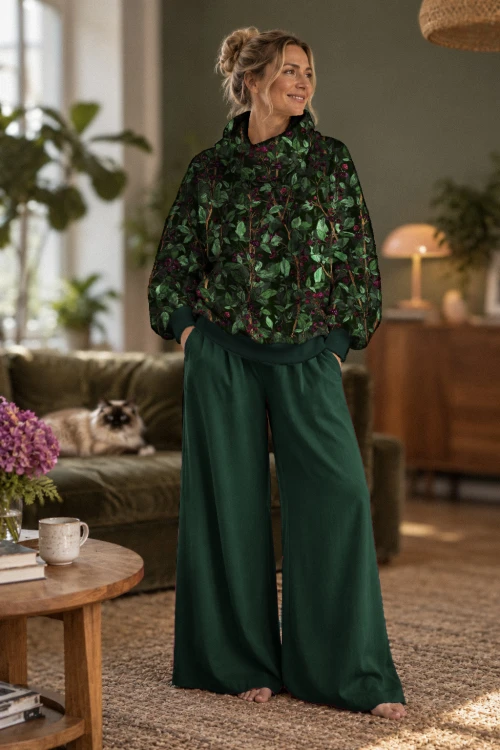 bluza zielone maliny i zielone spodnie.png
