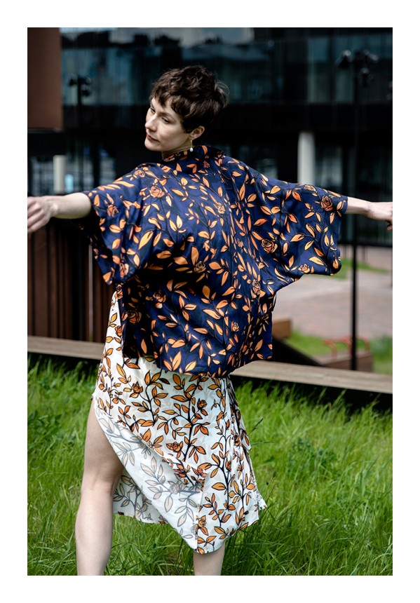 bluzka w żółte liście